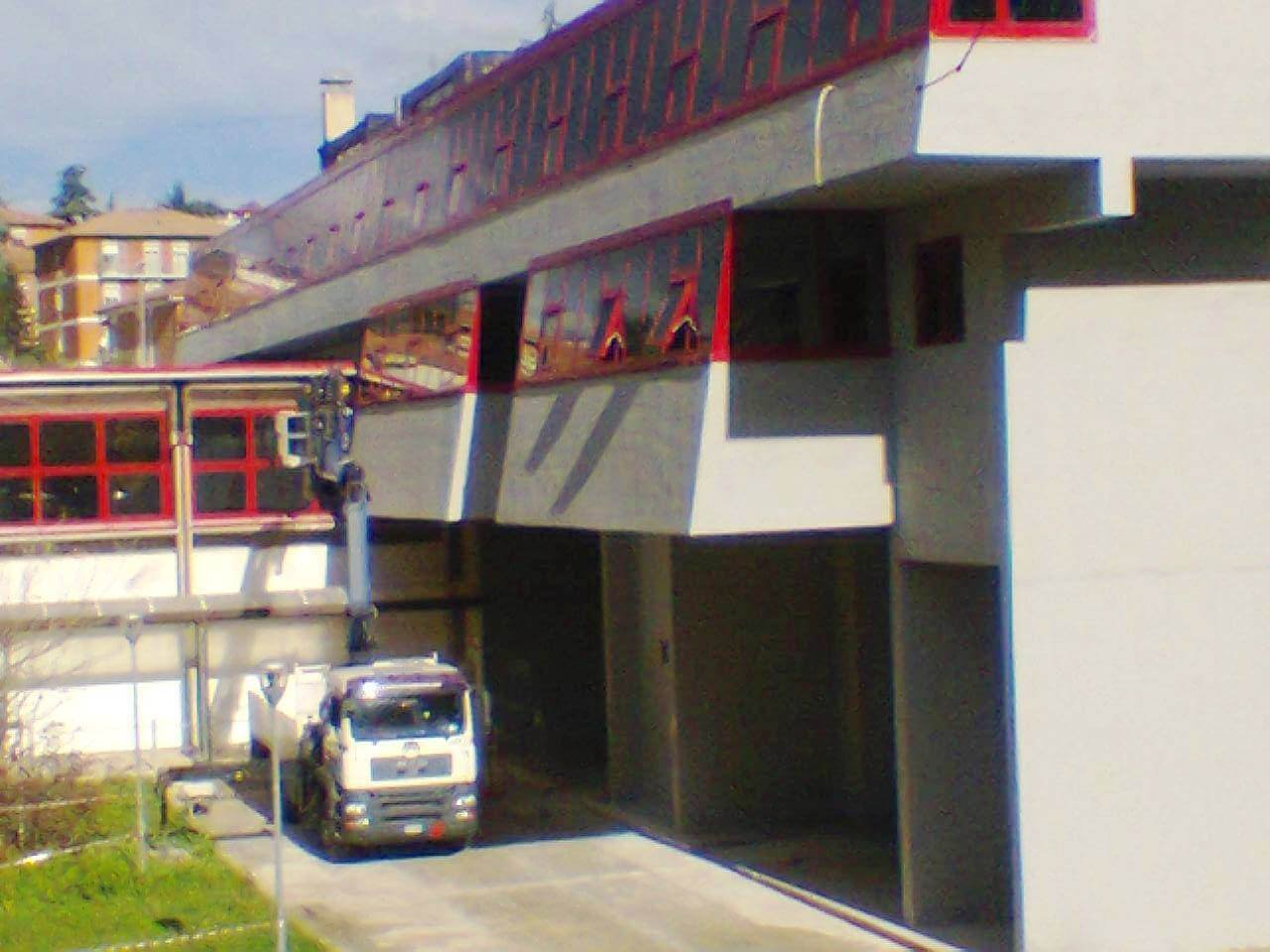 Infissi liceo di Jesi