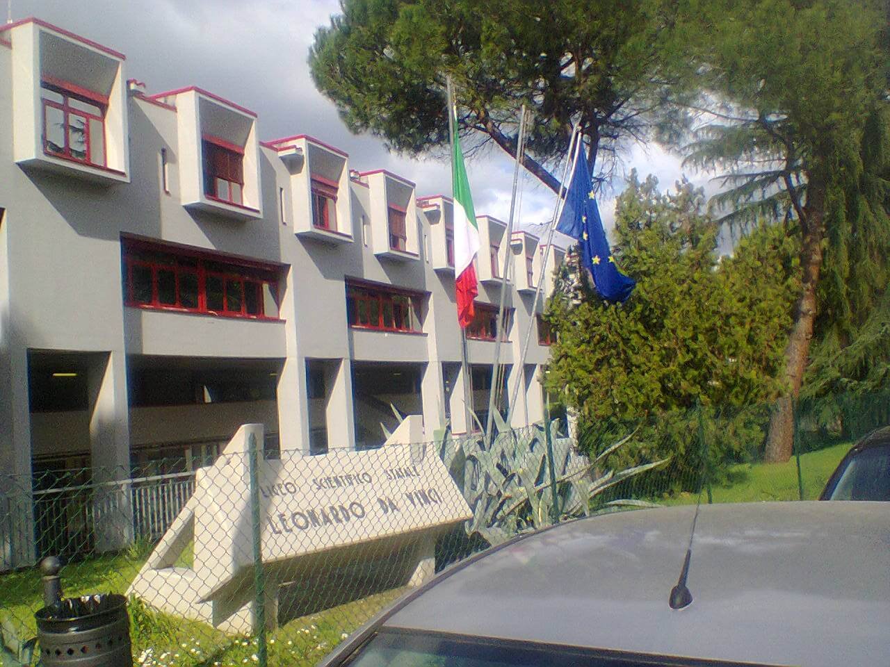 Infissi liceo di Jesi