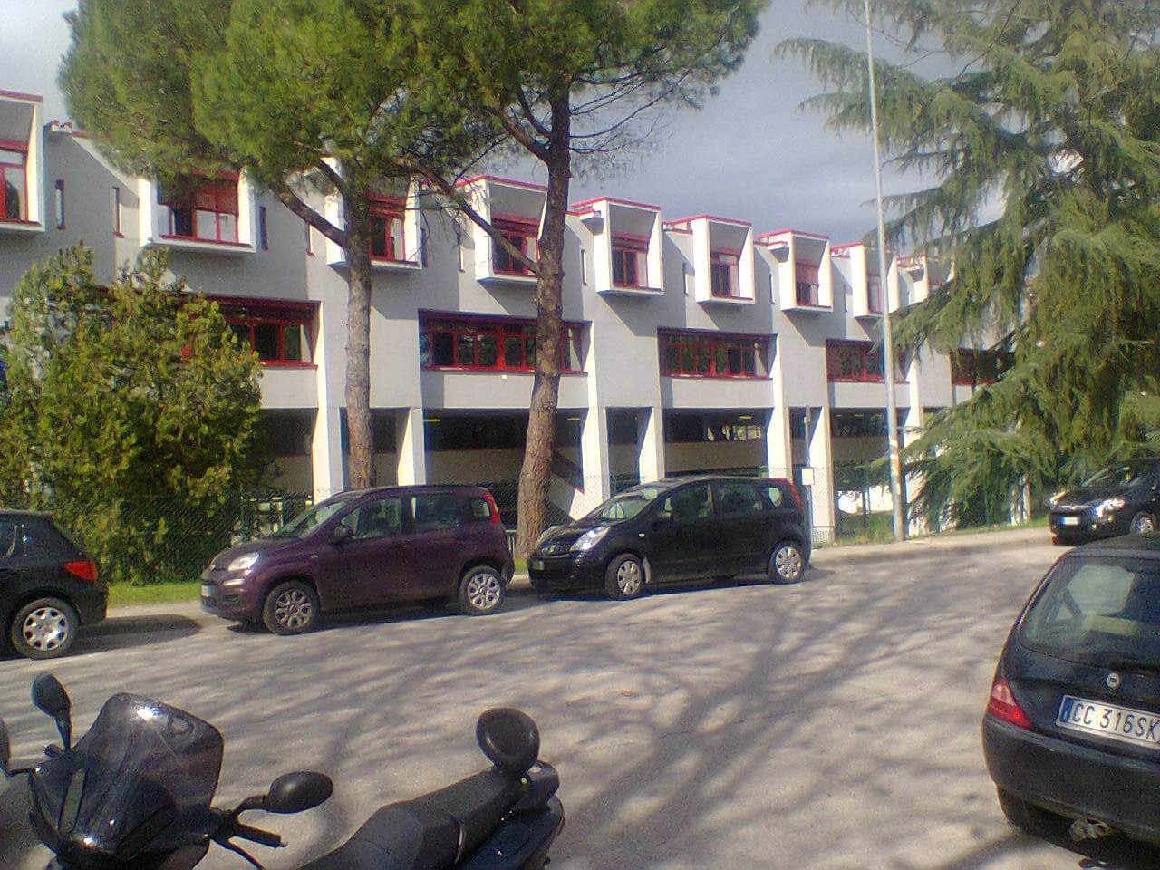 Infissi liceo di Jesi